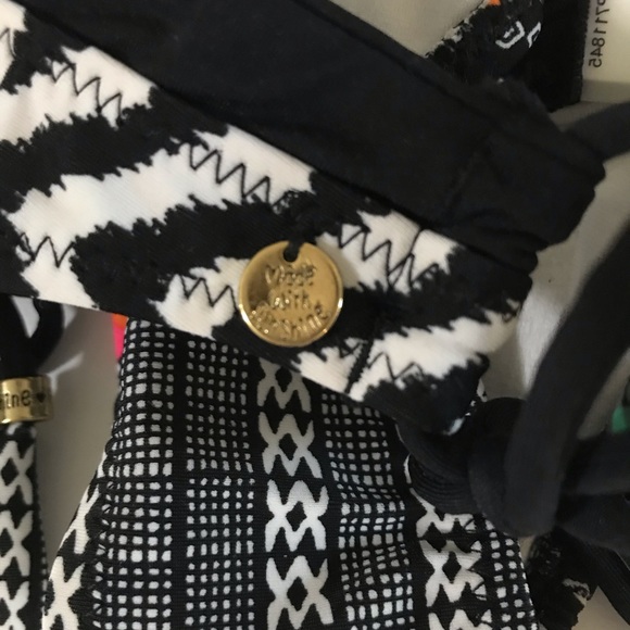 Bikini - Picture 6 of 7